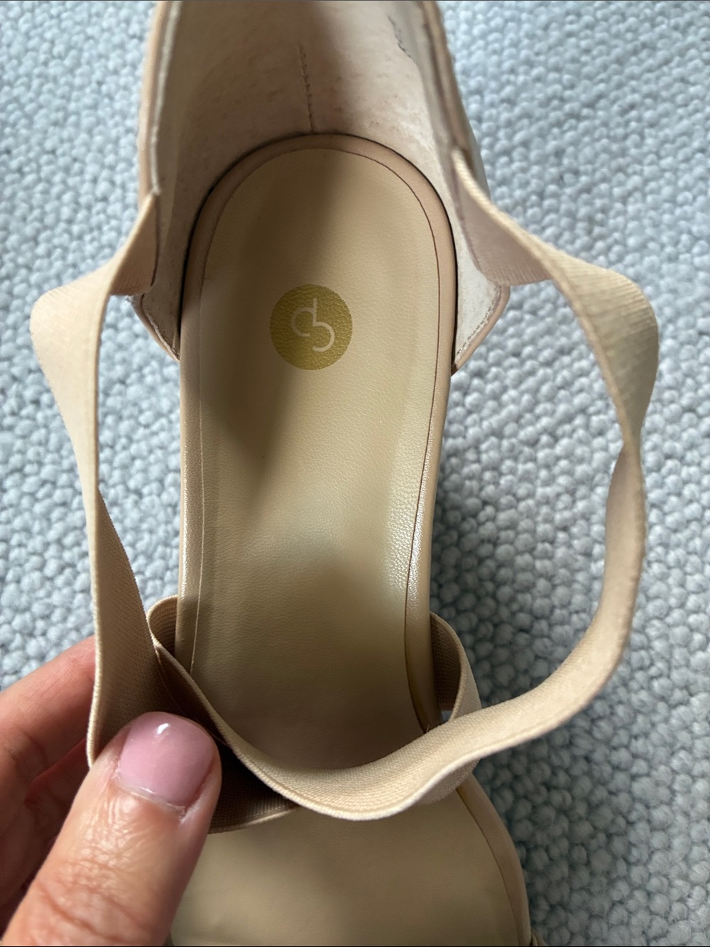Beautiful Nude Block Heel Sandals with Elastic Straps, Size 8 - Picture 7 of 11